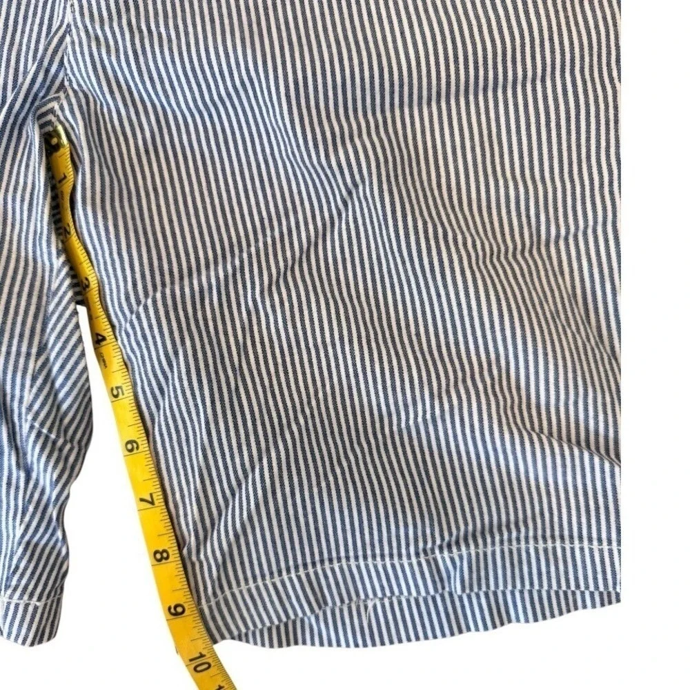 Dockers Women's Size‎ 12 Blue White Striped Chino Shorts Stretch Cotton Mid Rise